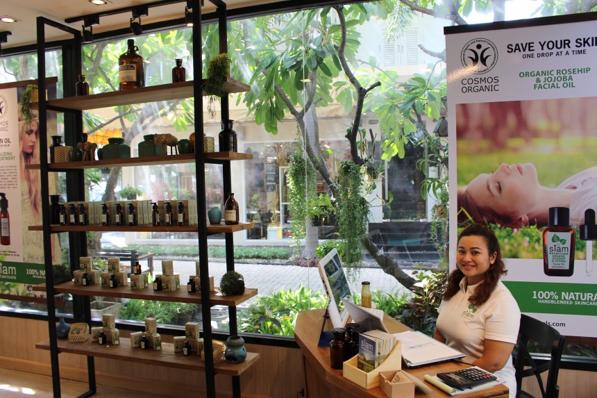 Siam Botanicals store with friendly staff member at the front desk